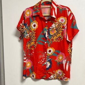 Red Floral & Tiger Print Short Sleeve Button-Up Shirt Men’s Hawaiian Small